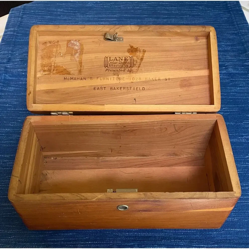 Vtg Lane Miniature Cedar Chest Jewelry Trinket Box McMahan's Bakersfield CA 9B - Picture 2 of 5